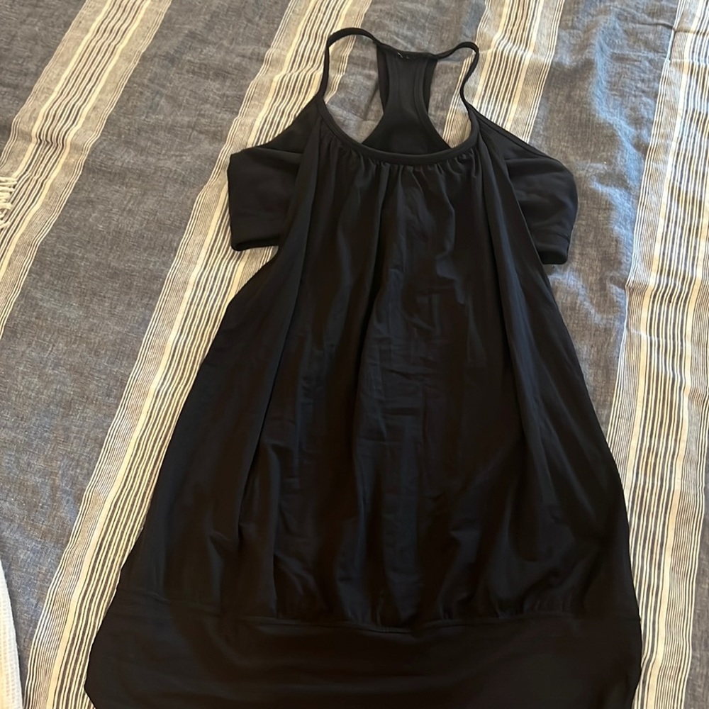 Like new Lululemon tank top with bra attached
